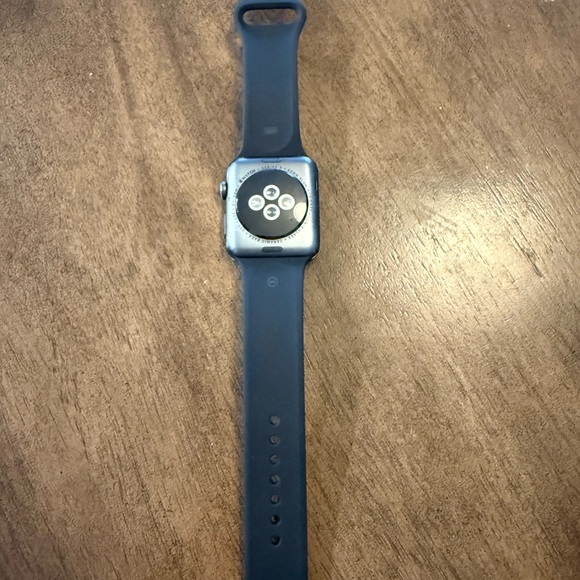 Apple Watch - Picture 2 of 3